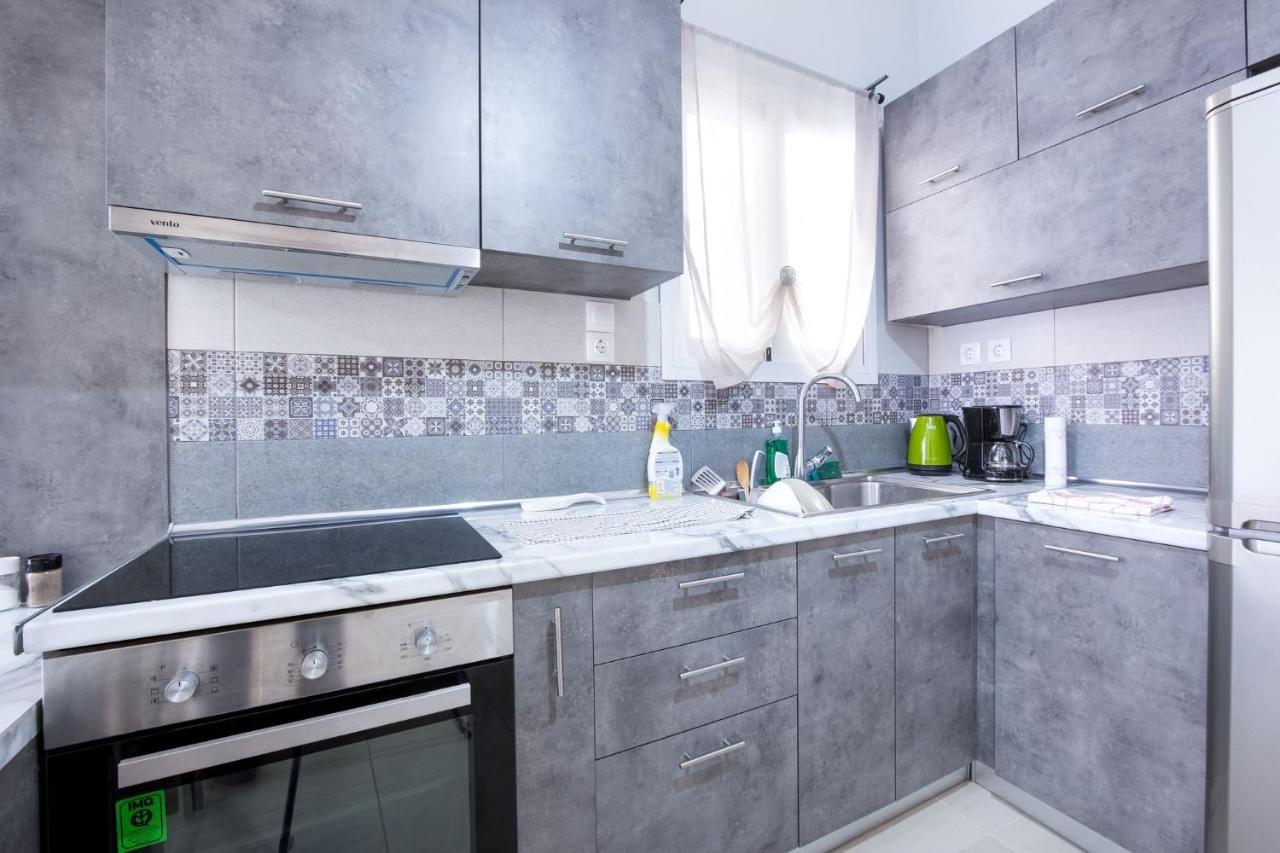 Bright Apartment In Piraeus Exterior photo